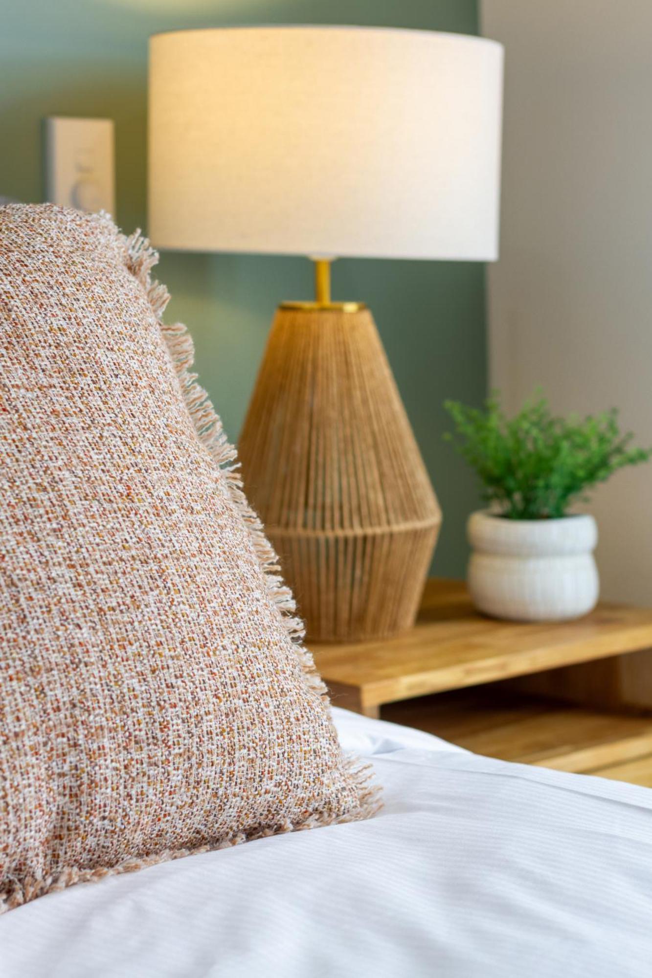 Modern City Lifestyle: 2 Bedroom 1 Bath Christchurch Ngoại thất bức ảnh